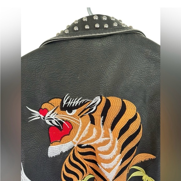 Urban outfitters tiger leather studded jacket size Small - Picture 3 of 13